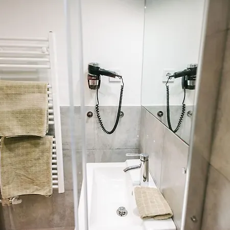 Diamond بودابست