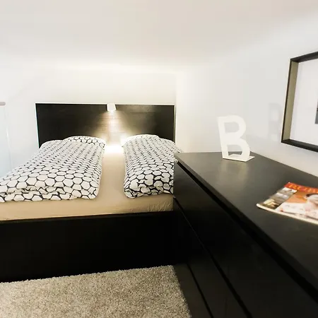 Diamond Apartment